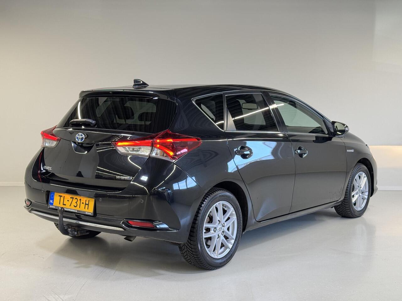 Toyota AURIS 1.8 Hybrid Energy Plus | Trekhaak | Camera | Licht/regen sensor | Bluetooth | Navi |