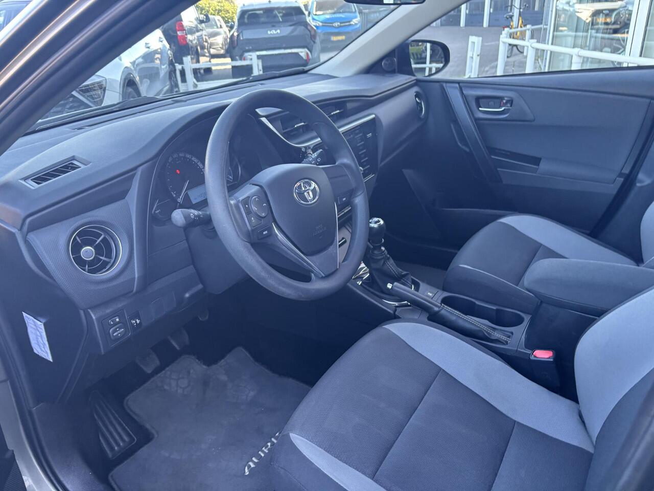 Toyota AURIS Touring Sports 1.3 Now NL Auto, BTW Auto, Dealeronderhouden, zeer netjes