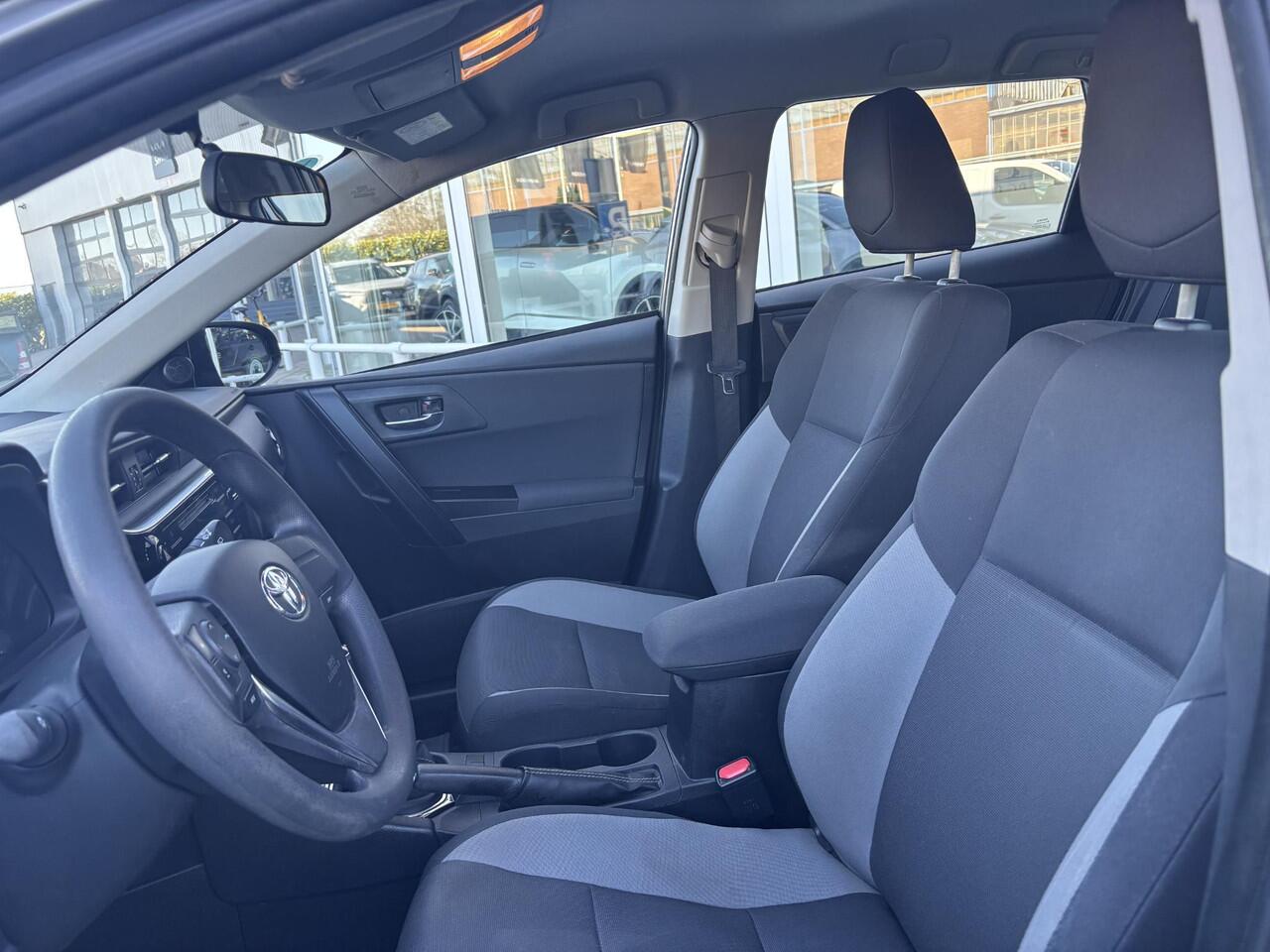 Toyota AURIS Touring Sports 1.3 Now NL Auto, BTW Auto, Dealeronderhouden, zeer netjes