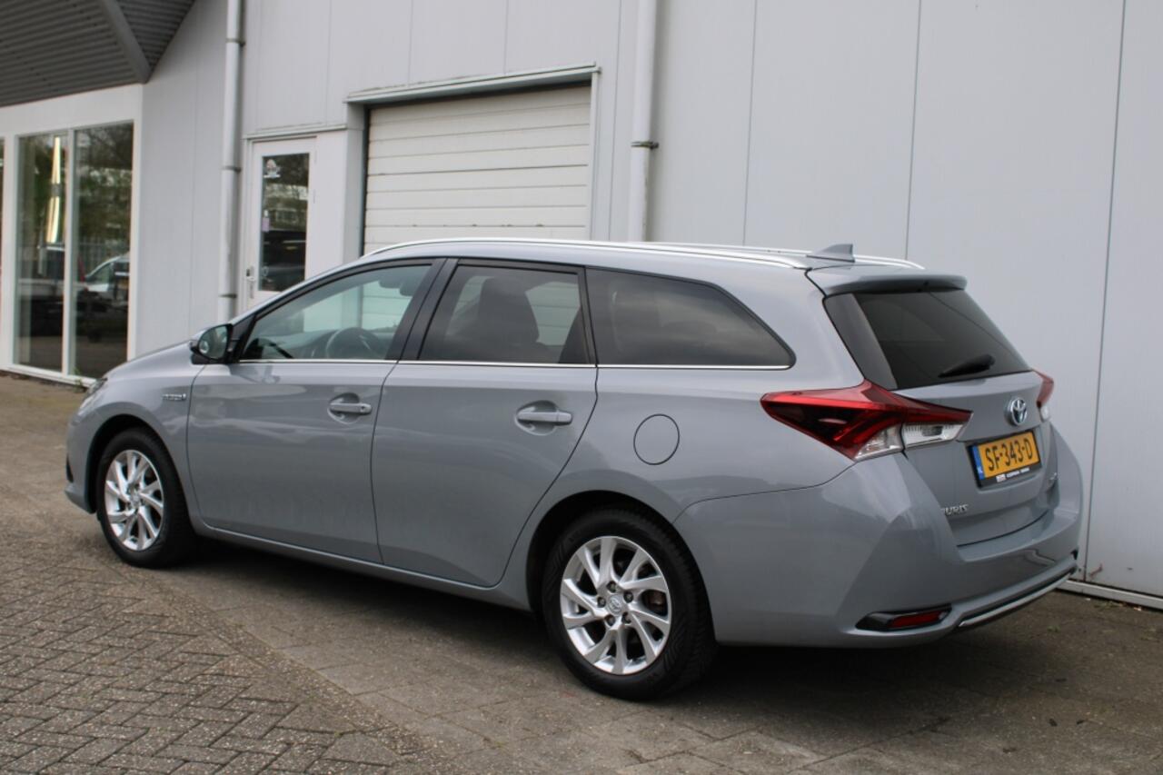 Toyota AURIS 1.8 Hybride Dynamic TS