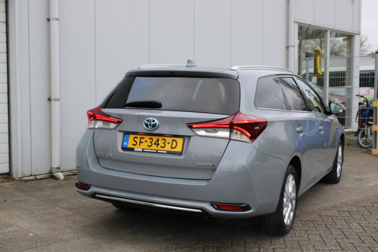 Toyota AURIS 1.8 Hybride Dynamic TS