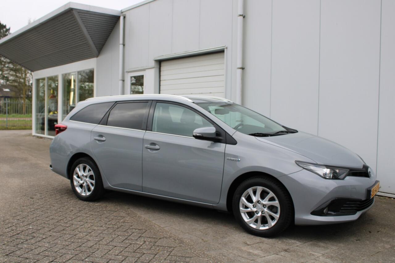 Toyota AURIS 1.8 Hybride Dynamic TS