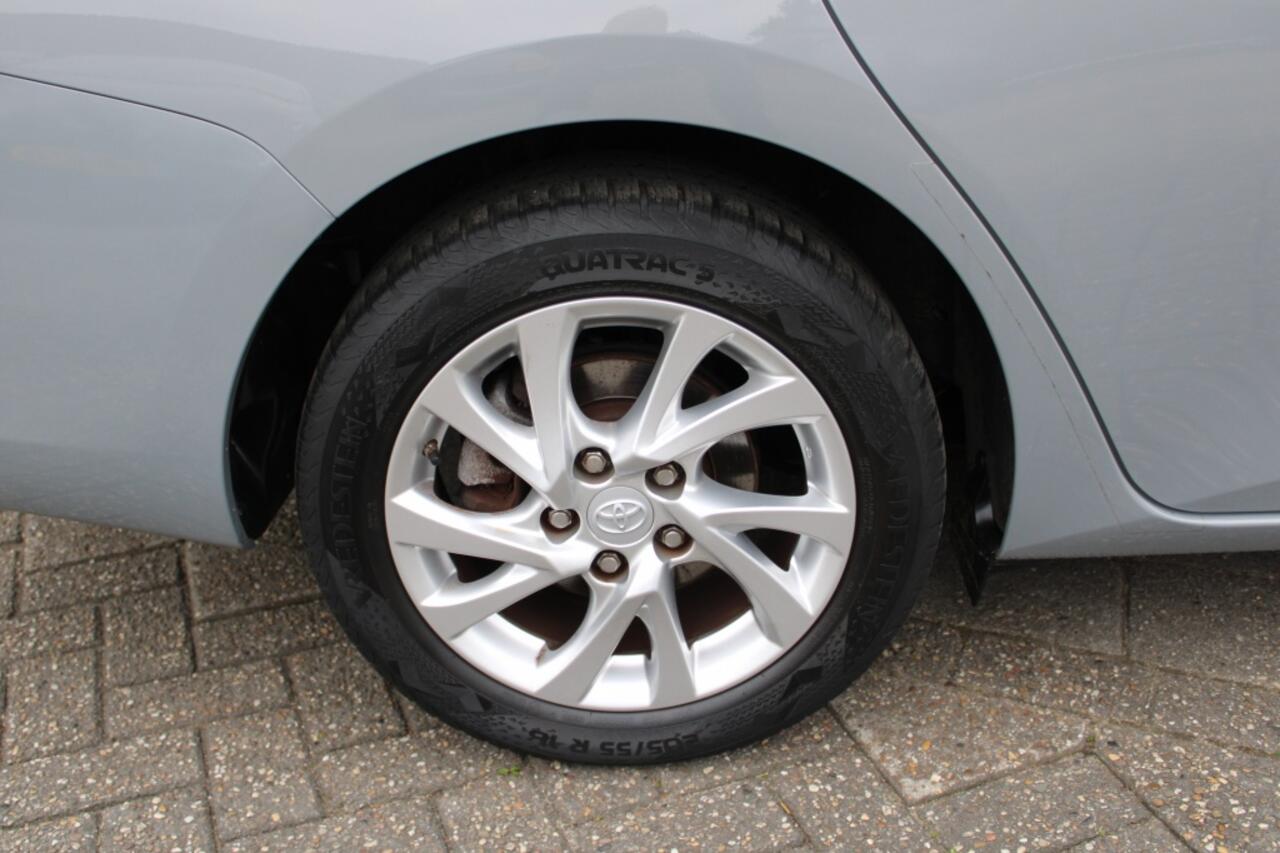 Toyota AURIS 1.8 Hybride Dynamic TS