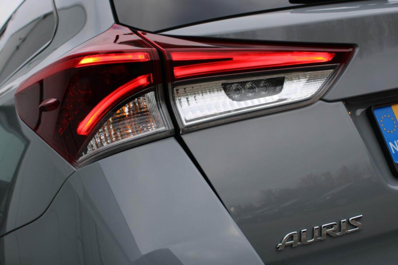 Toyota AURIS 1.8 Hybride Dynamic TS