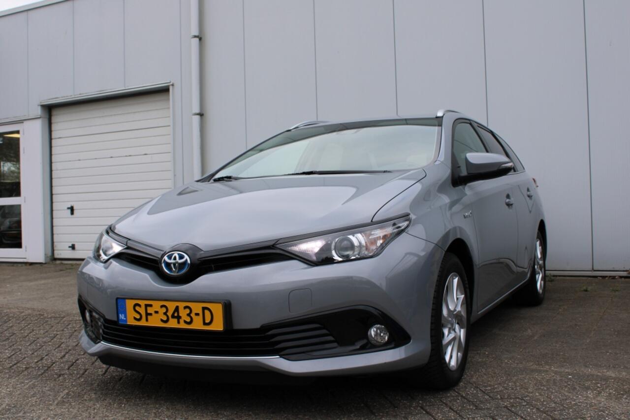Toyota AURIS 1.8 Hybride Dynamic TS