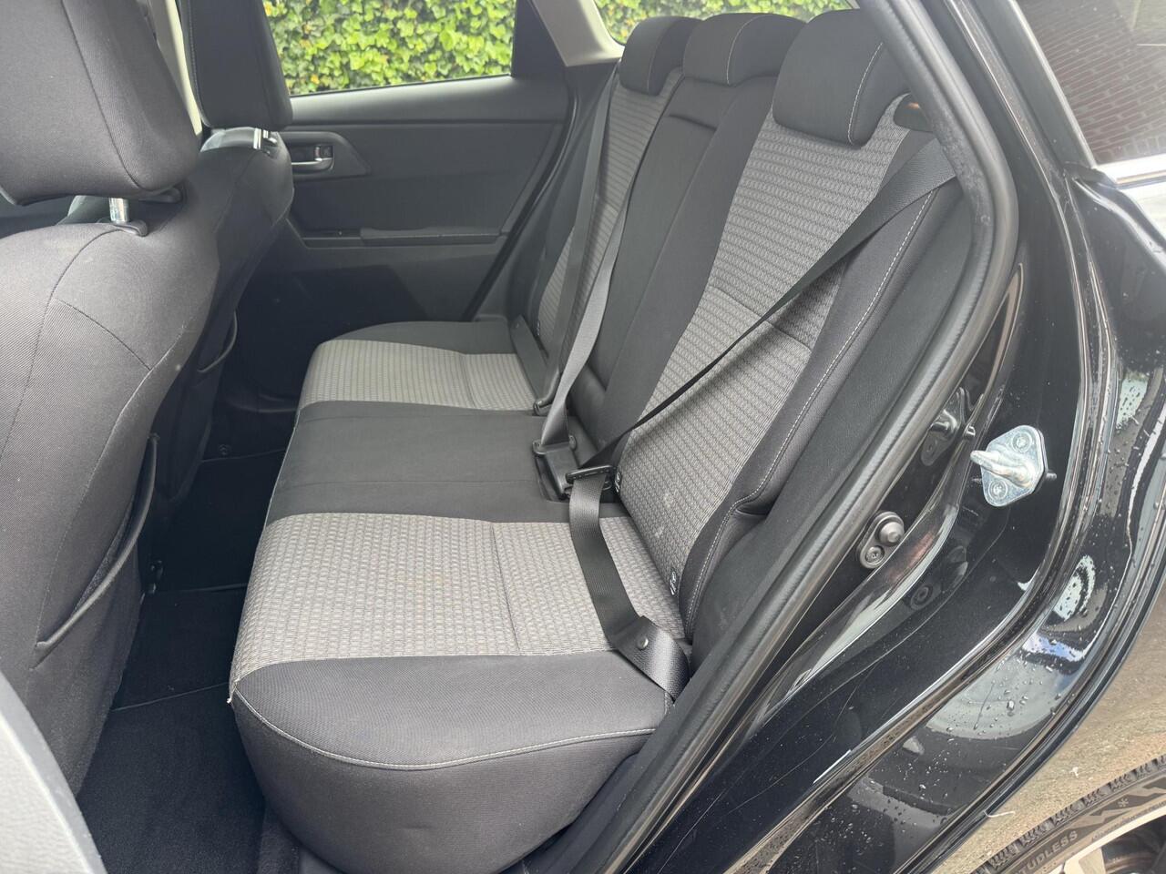 Toyota AURIS Touring Sports 1.2T Black Edition CarPlay Cruise Camera Stoelverwarming