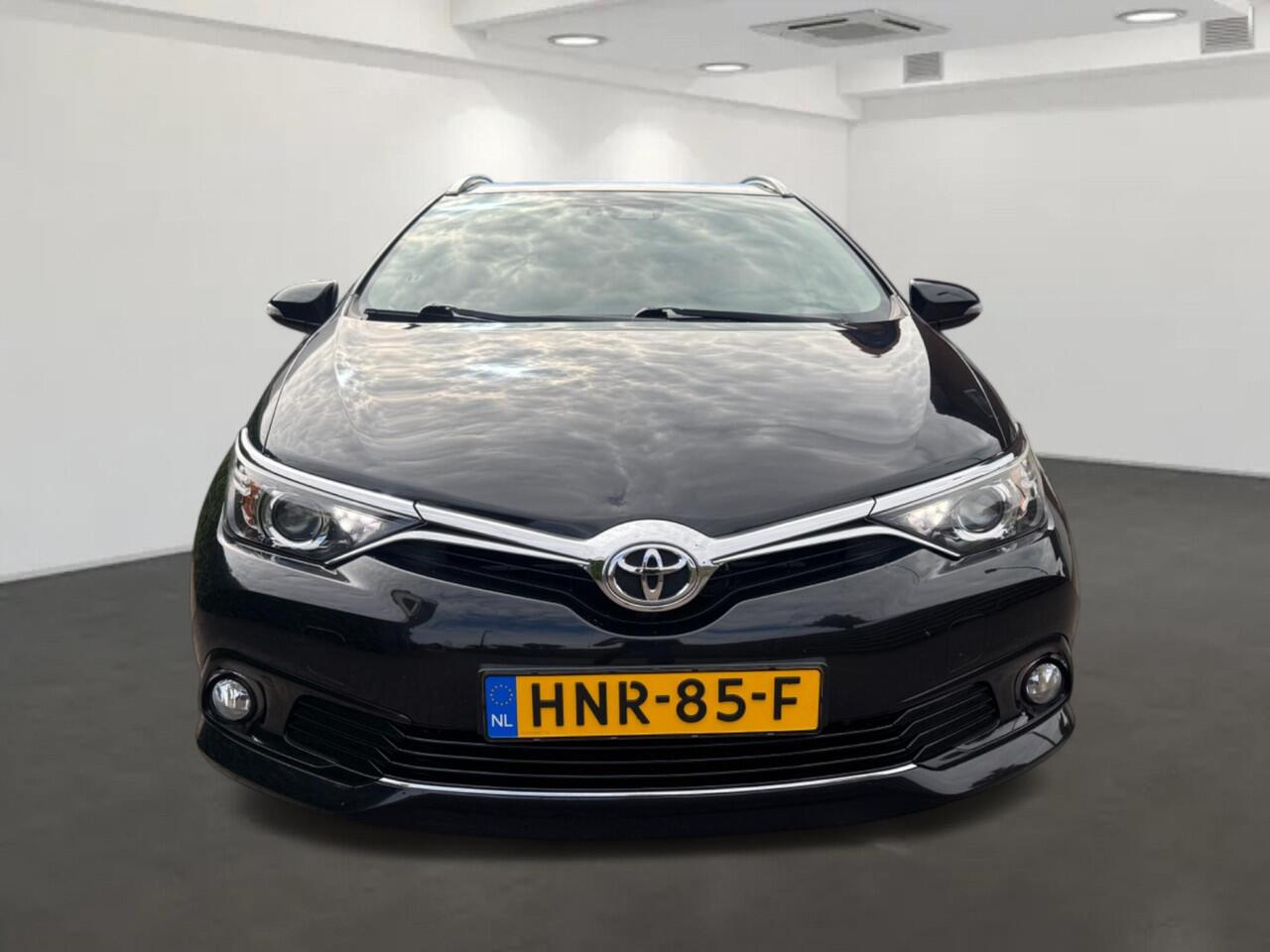 Toyota AURIS Touring Sports 1.2T Black Edition CarPlay Cruise Camera Stoelverwarming