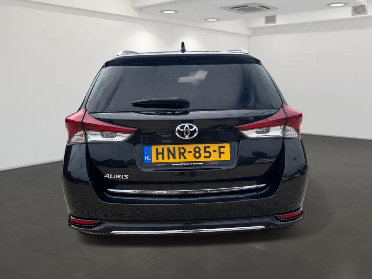 Toyota AURIS Touring Sports 1.2T Black Edition CarPlay Cruise Camera Stoelverwarming