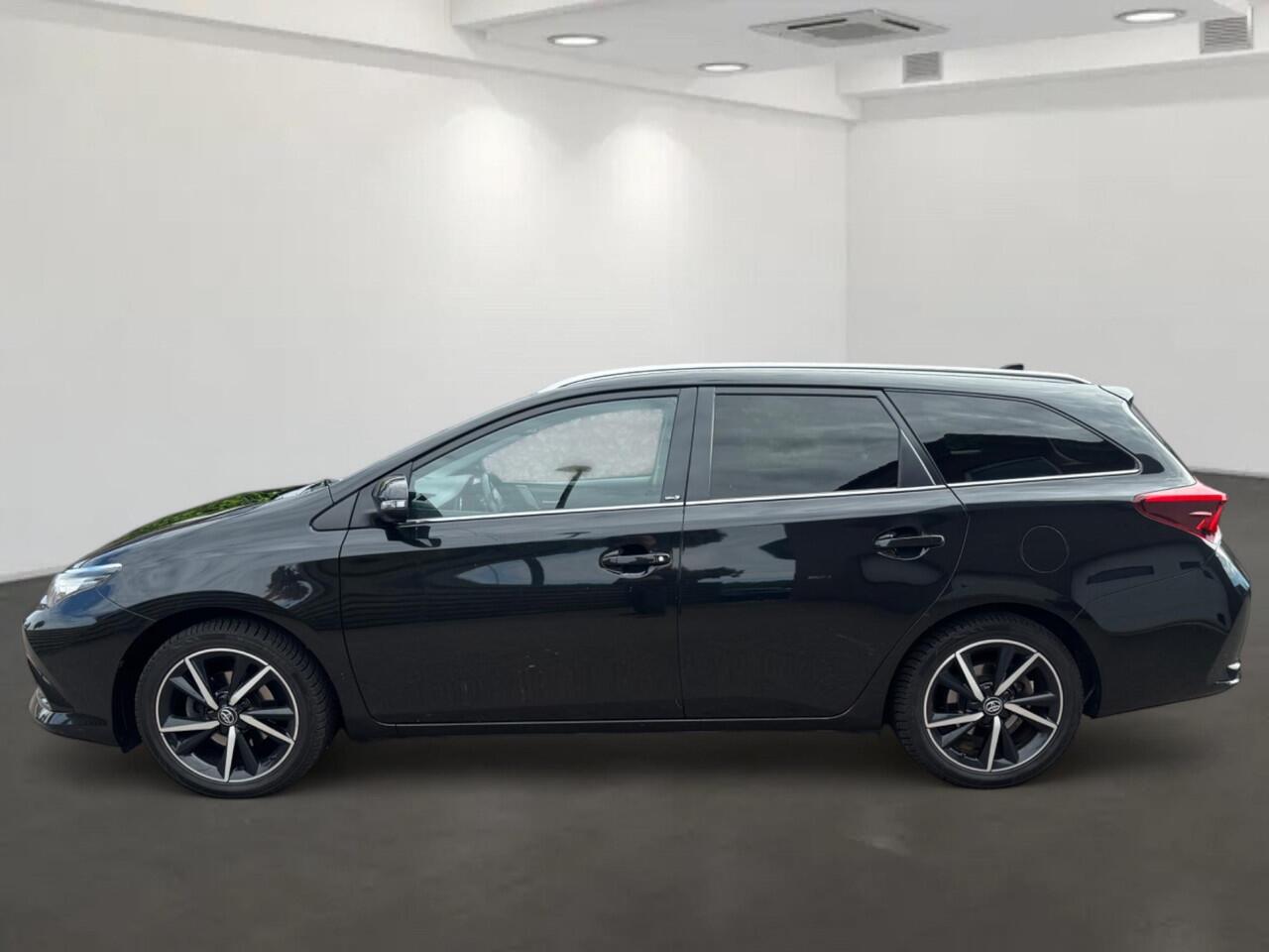Toyota AURIS Touring Sports 1.2T Black Edition CarPlay Cruise Camera Stoelverwarming