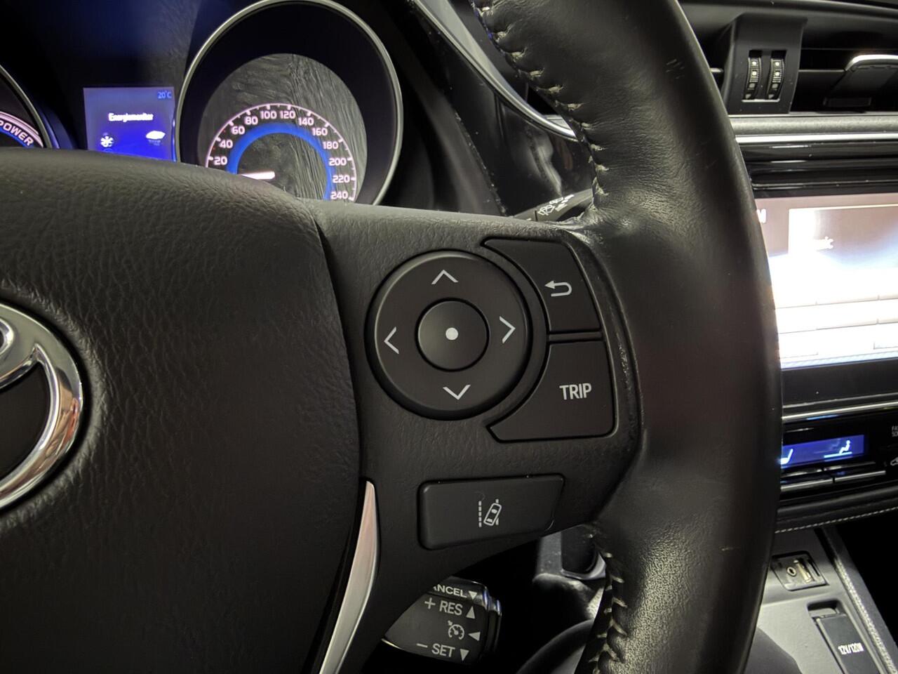 Toyota AURIS 1.8 Hybrid Dynamic Go | trekhaak | Dealer onderhouden |