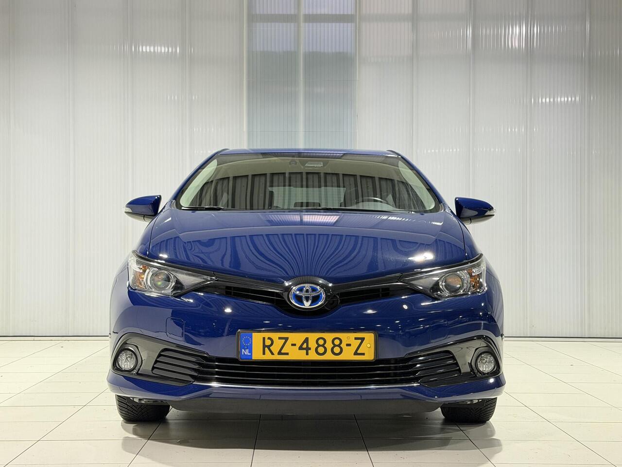 Toyota AURIS 1.8 Hybrid Dynamic Go | trekhaak | Dealer onderhouden |