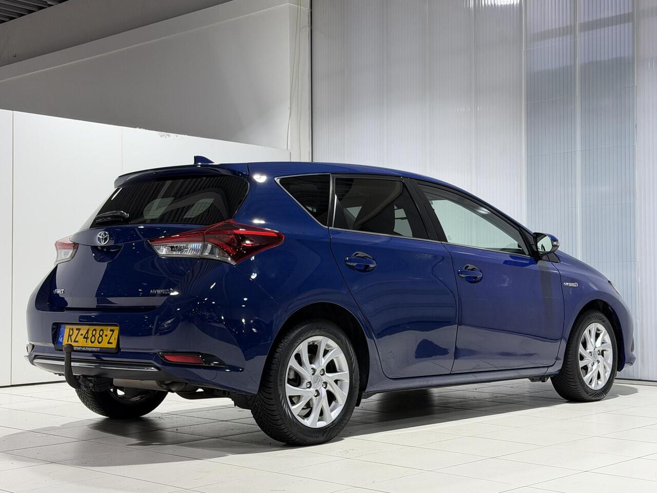 Toyota AURIS 1.8 Hybrid Dynamic Go | trekhaak | Dealer onderhouden |