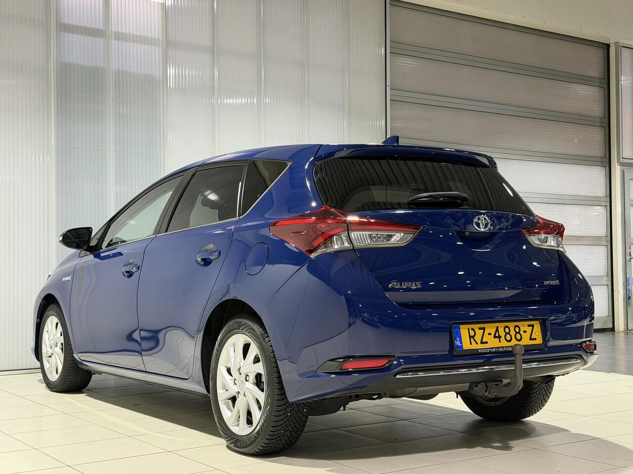 Toyota AURIS 1.8 Hybrid Dynamic Go | trekhaak | Dealer onderhouden |