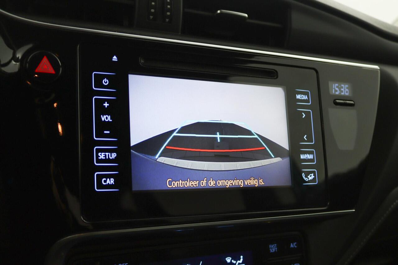 Toyota AURIS 1.8 Hybrid Dynamic | Cruise control | Parkeercamera | Keyless |