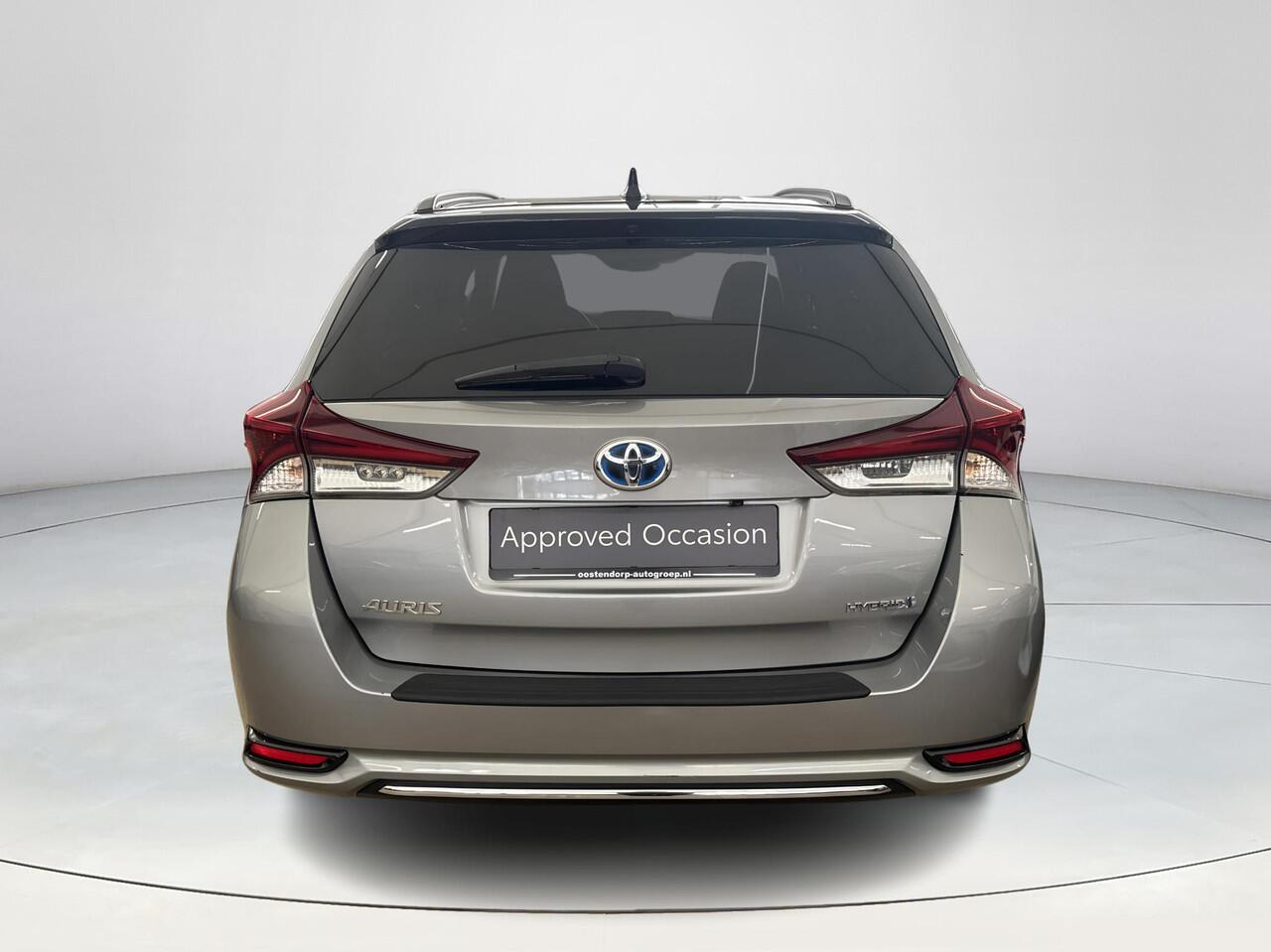 Toyota AURIS Touring Sports 1.8 Hybrid Dynamic | 06-10141018 Voor meer informatie