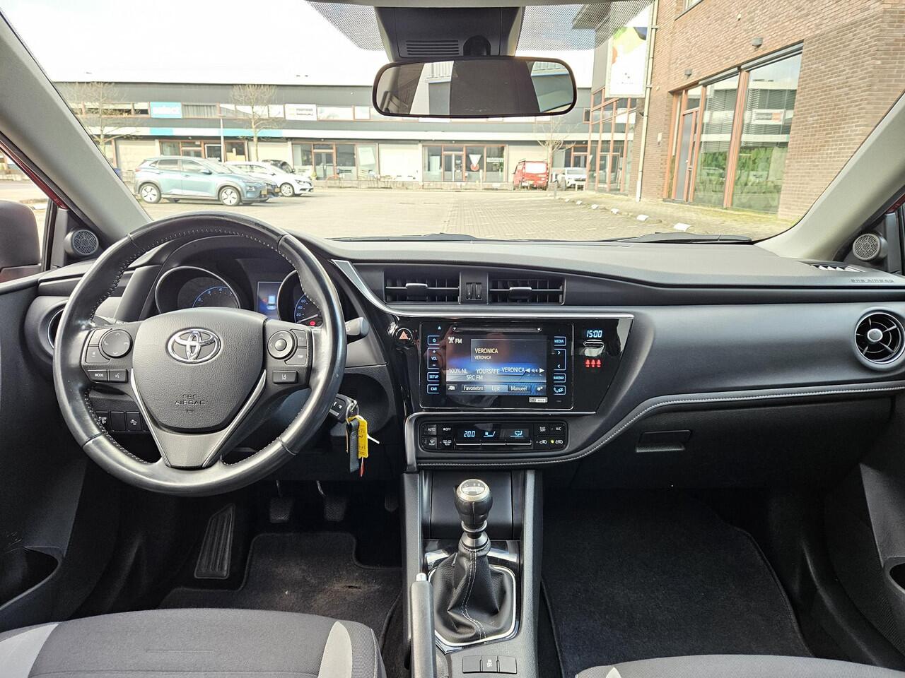 Toyota AURIS Touring Sports 1.6 aspiraration TS | Handgeschakeld