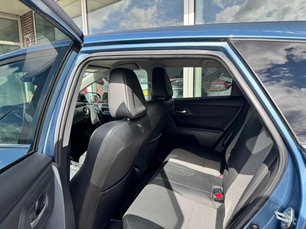 Toyota AURIS 1.8 HYBR. ASPIRATION/ ALL IN PRIJS