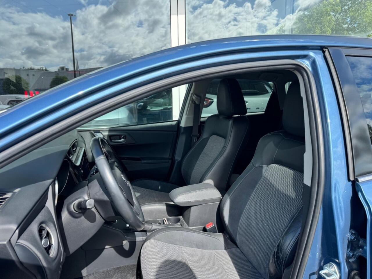 Toyota AURIS 1.8 HYBR. ASPIRATION/ ALL IN PRIJS