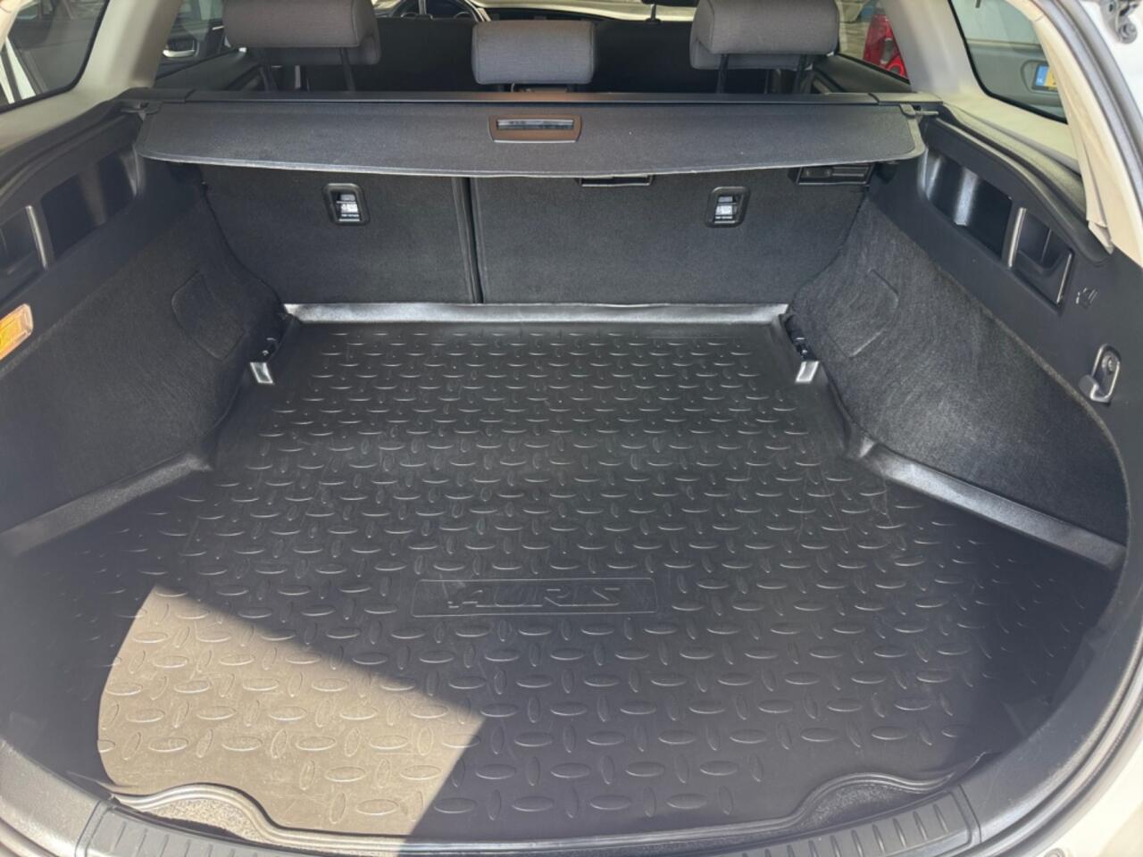 Toyota AURIS 1.8 Hybrid Energy CAMERA | APPLE CARPLAY | CLIMATE CONTROL