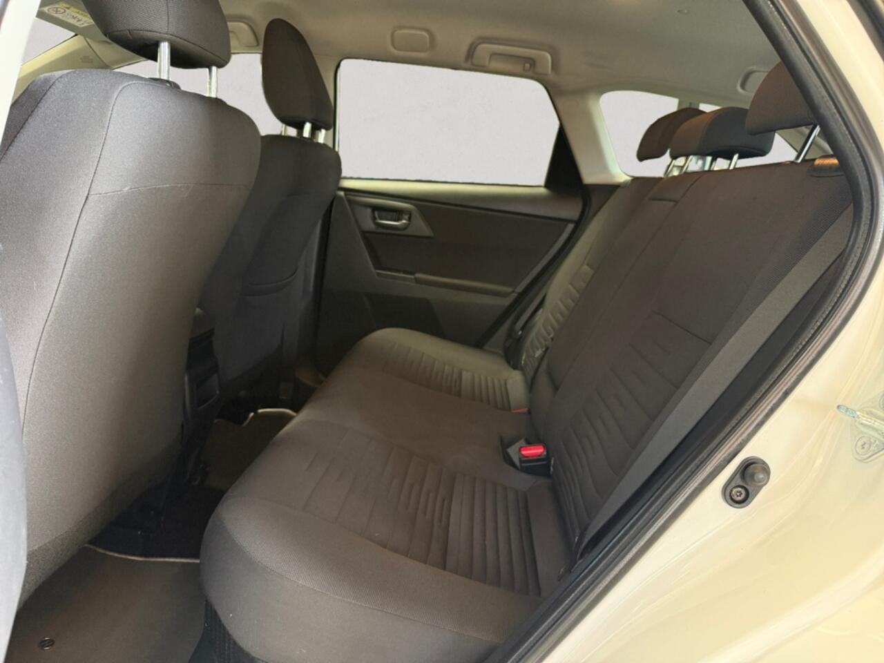 Toyota AURIS 1.8 Hybrid Energy CAMERA | APPLE CARPLAY | CLIMATE CONTROL