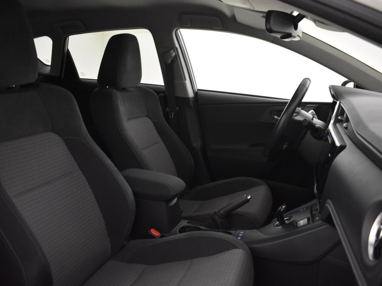 Toyota AURIS 1.8 Hybrid Business Plus | Trekhaak | Parkeersensoren | Navi