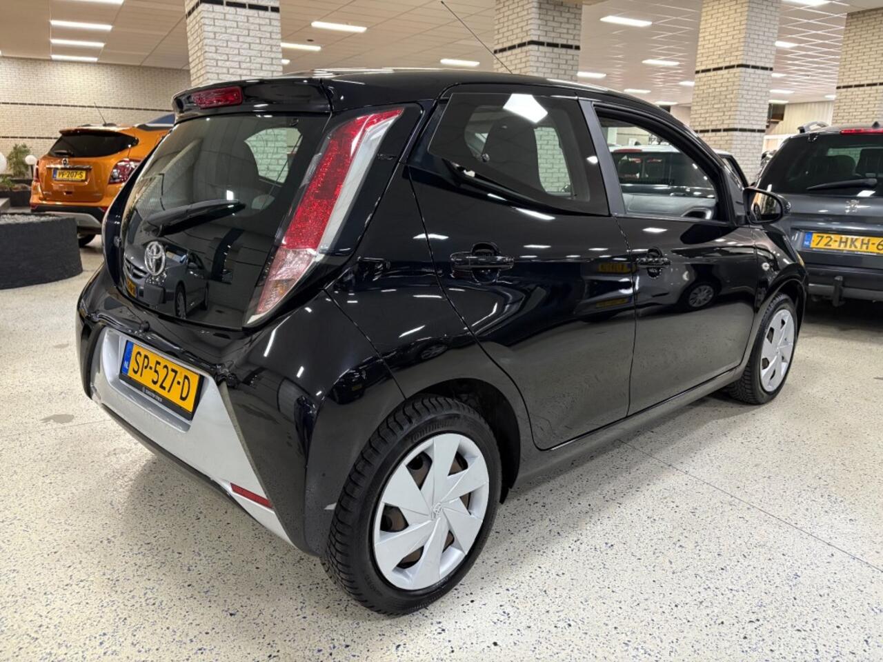 Toyota AYGO 1.0 VVT-I X-PLAY Navigatie Airco Camera Apple carplay Multimedia