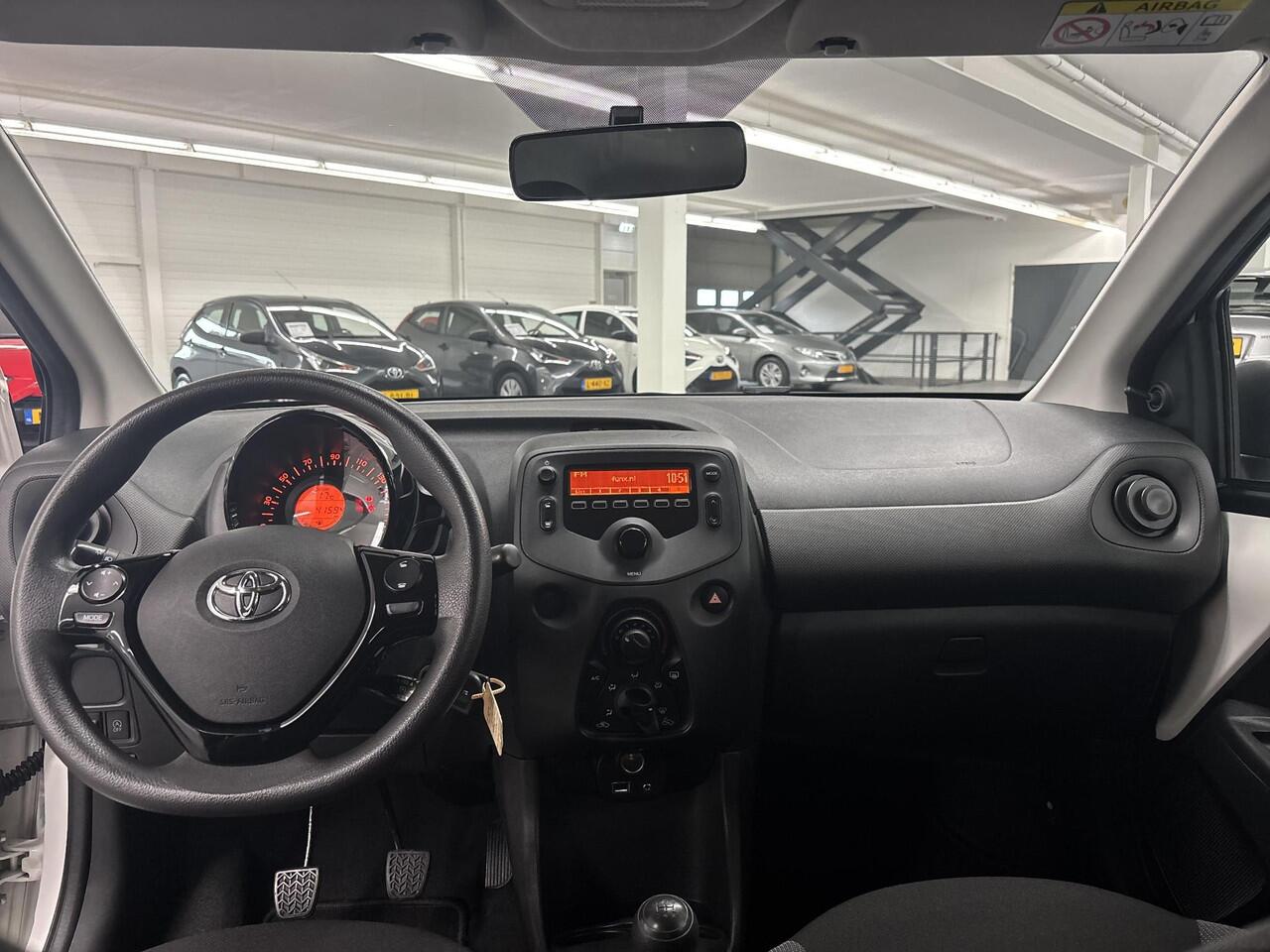 Toyota AYGO 1.0 VVT-i x-fun