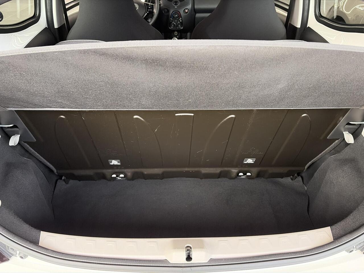 Toyota AYGO 1.0 VVT-i x-fun