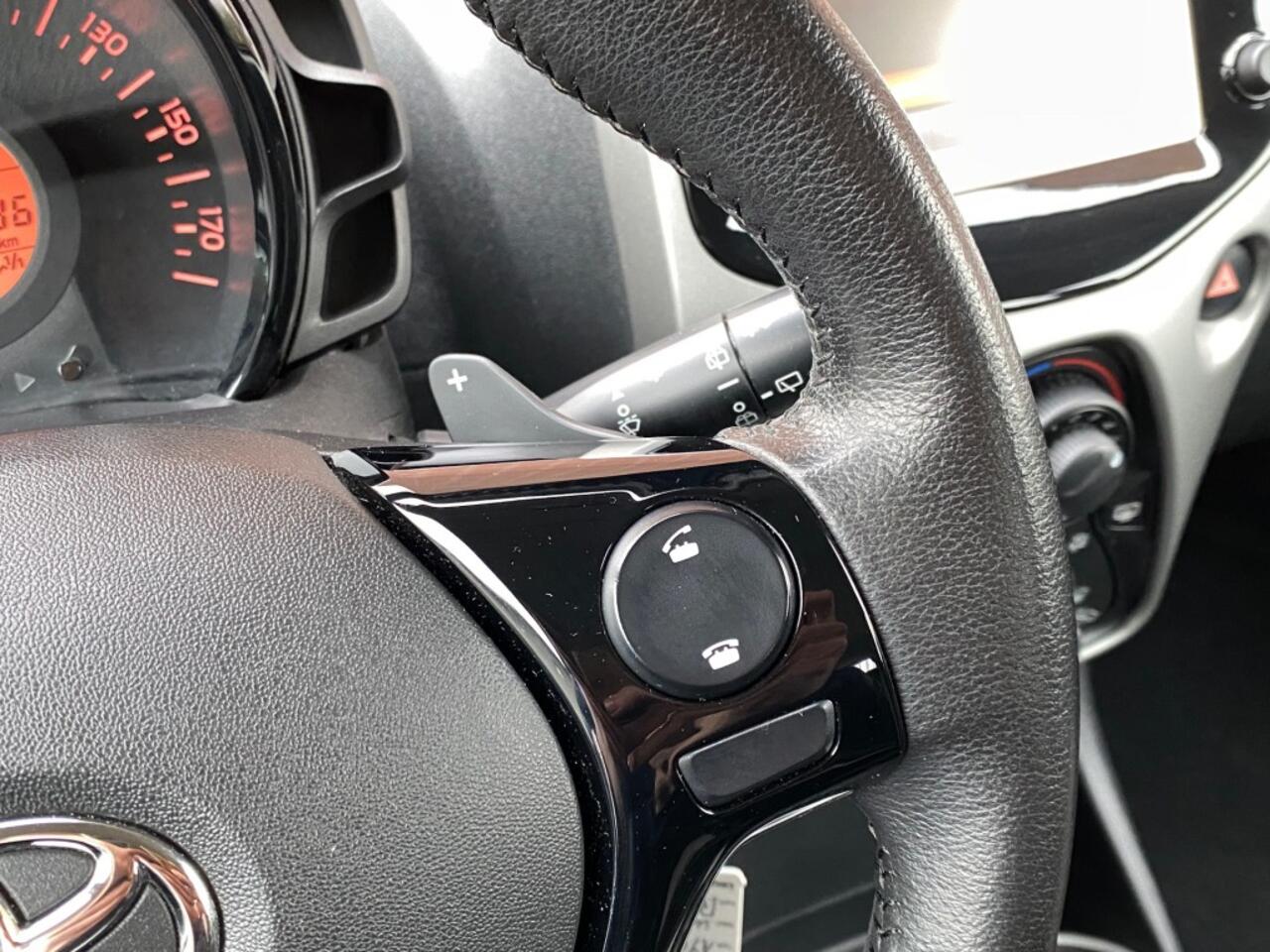 Toyota AYGO 1.0 VVT-I X-PLAY AUTOMAAT CAMERA AIRCO BLUETOOTH