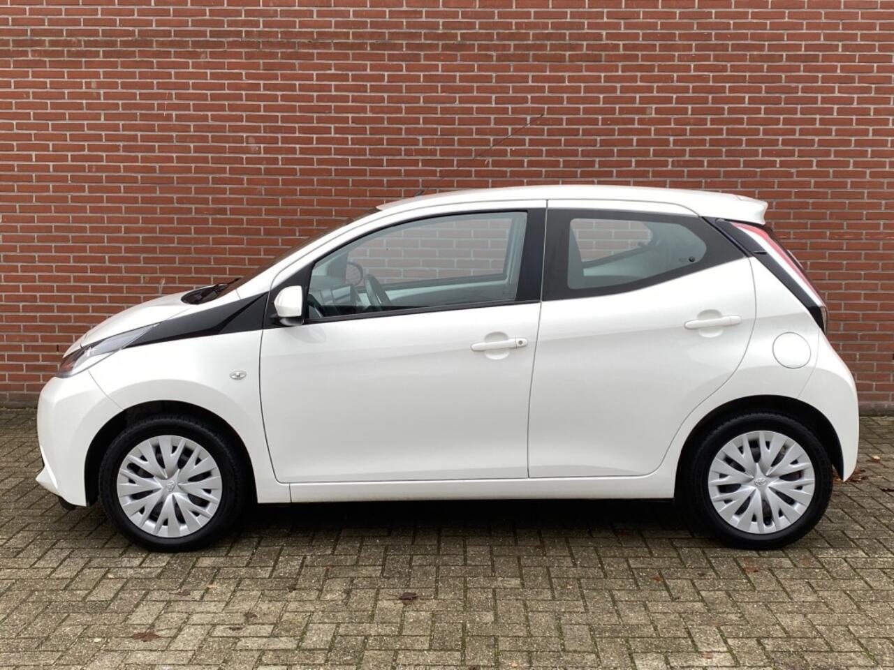 Toyota AYGO 1.0 VVT-I X-PLAY AUTOMAAT CAMERA AIRCO BLUETOOTH