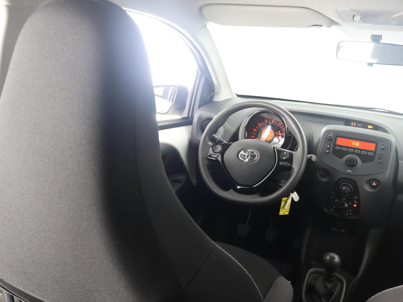 Toyota AYGO 1.0 X-FUN DESIGN 1e EIG. GARANTIE TOT 2029 BIJNA 2019. AIRCO .COMFORT PACK