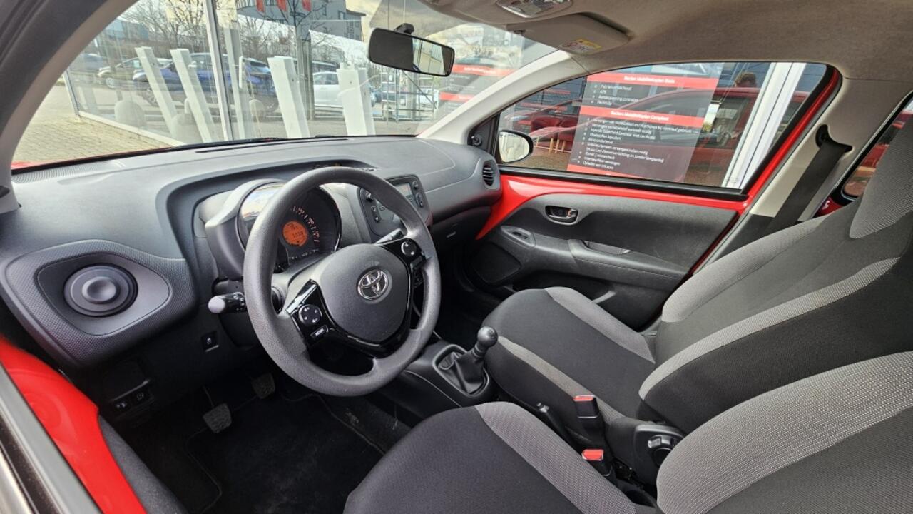 Toyota AYGO 1.0 VVT-i x-fun NLauto | dealeronderhouden