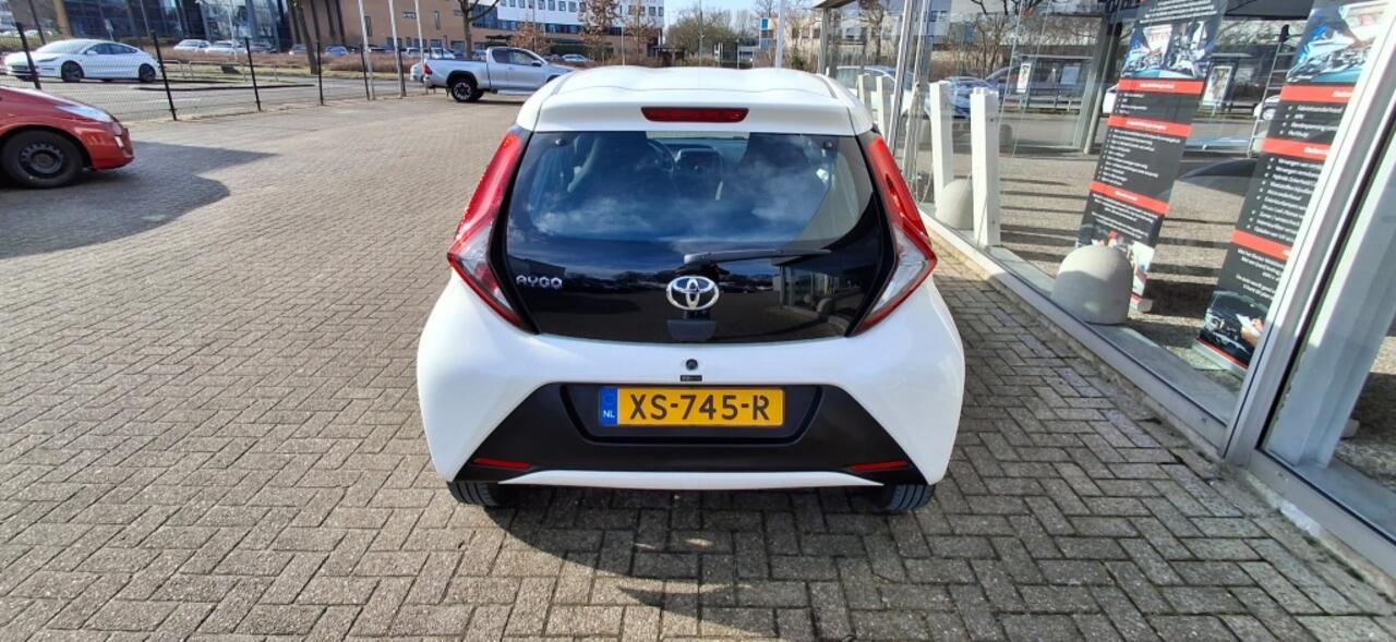 Toyota AYGO 1.0 VVT-i x-fun NLauto | dealeronderhouden