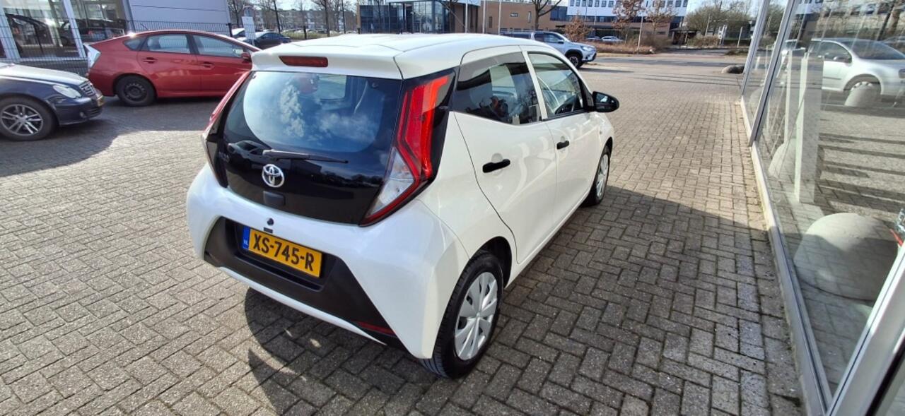 Toyota AYGO 1.0 VVT-i x-fun NLauto | dealeronderhouden