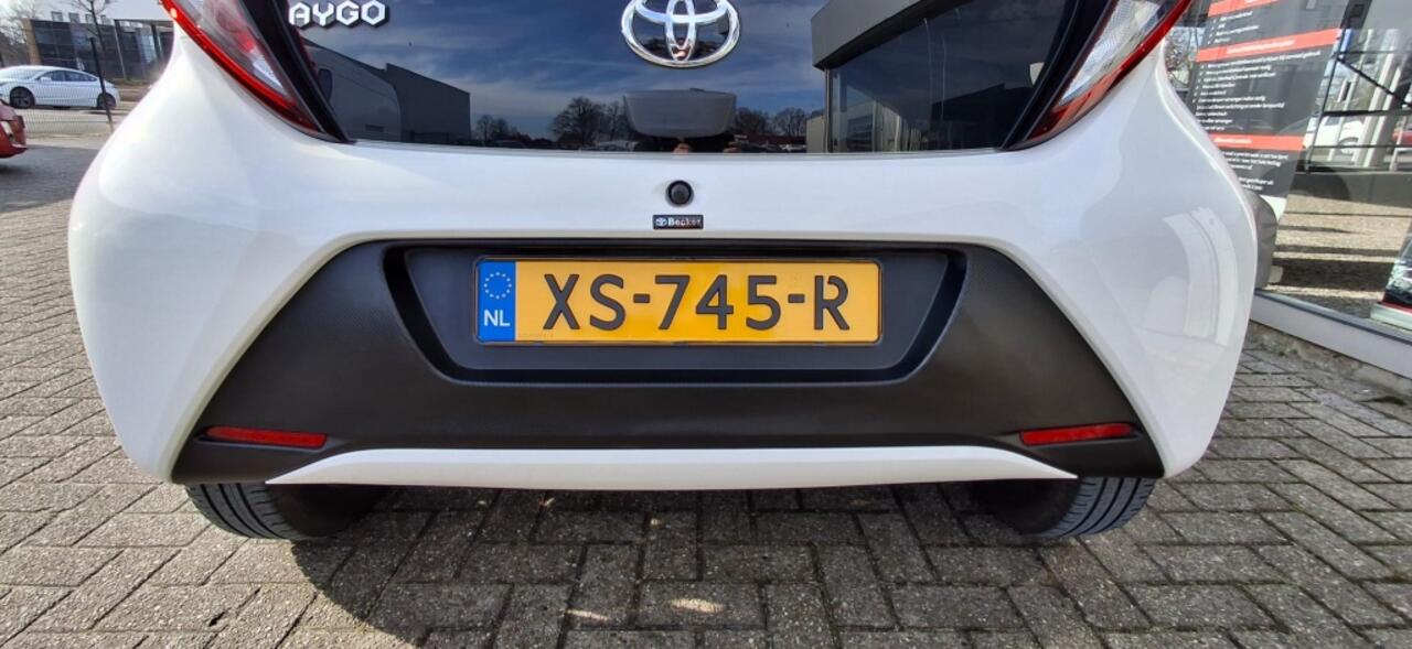 Toyota AYGO 1.0 VVT-i x-fun NLauto | dealeronderhouden