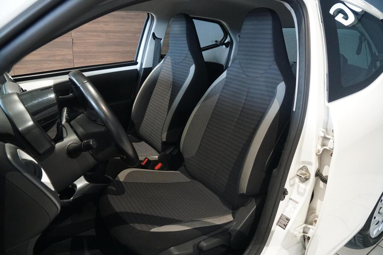 Toyota AYGO 1.0 VVT-i x-play limited + CAMERA / APPLE CARPLAY