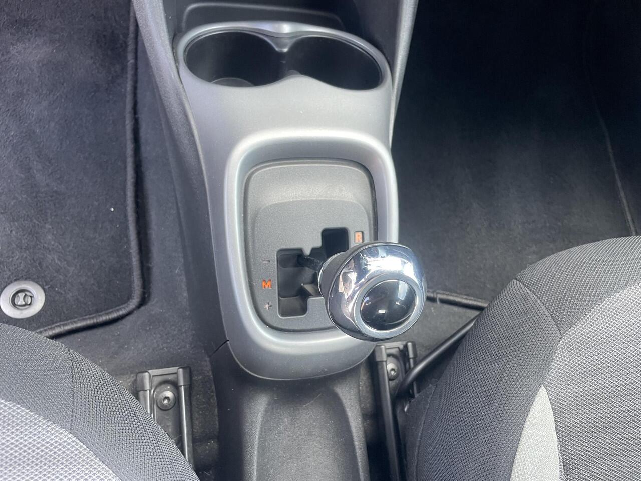 Toyota AYGO 1.0 VVT-i x-play Automaat | All-season Banden