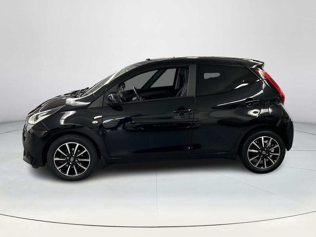 Toyota AYGO 1.0 VVT-i x-joy