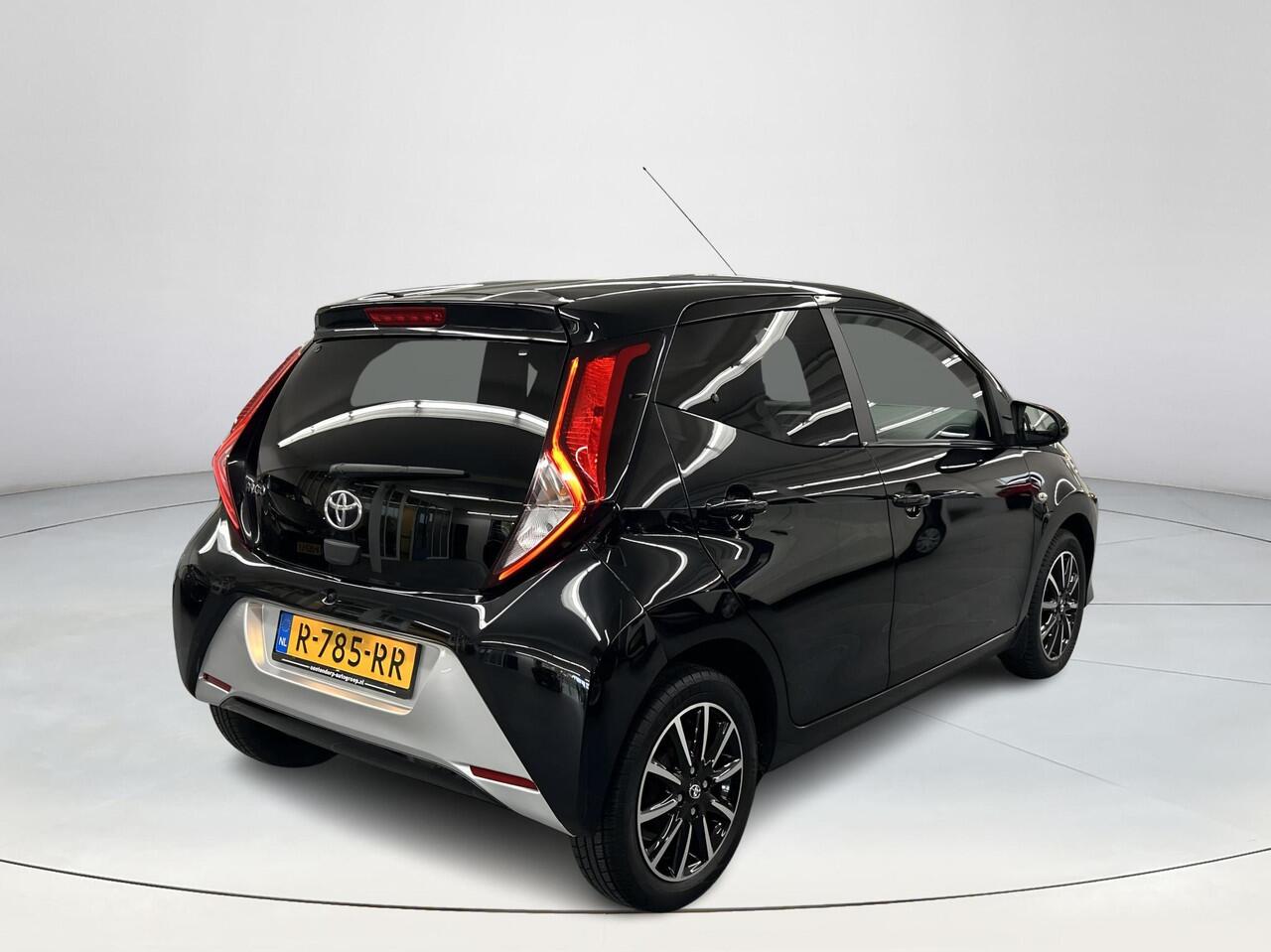 Toyota AYGO 1.0 VVT-i x-joy