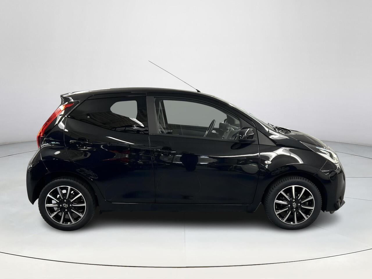 Toyota AYGO 1.0 VVT-i x-joy