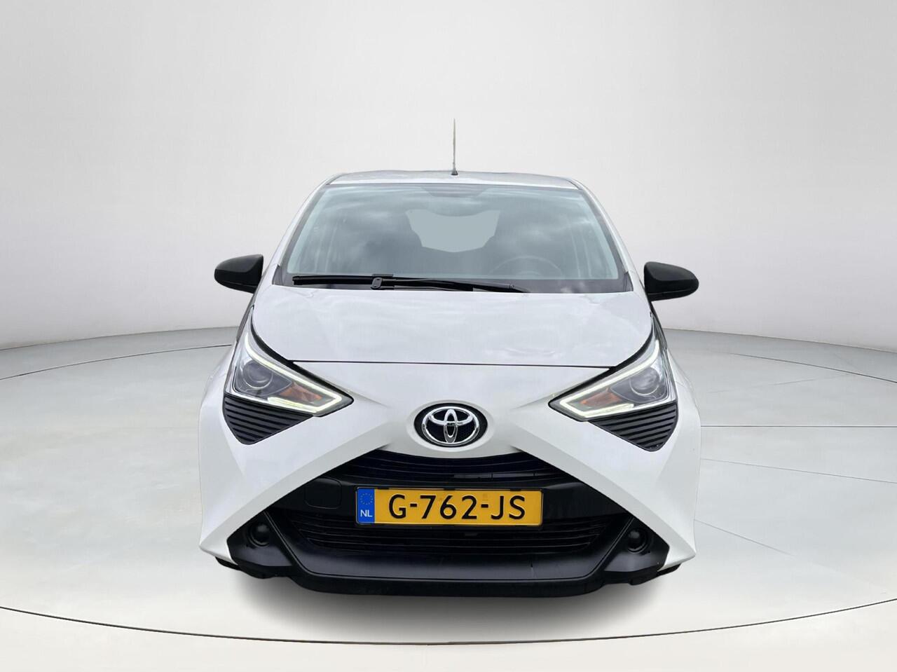 Toyota AYGO 1.0 VVT-i x-fun | 5 deurs | Airconditioning | Fietsendragerbeugel | Bluetooth |