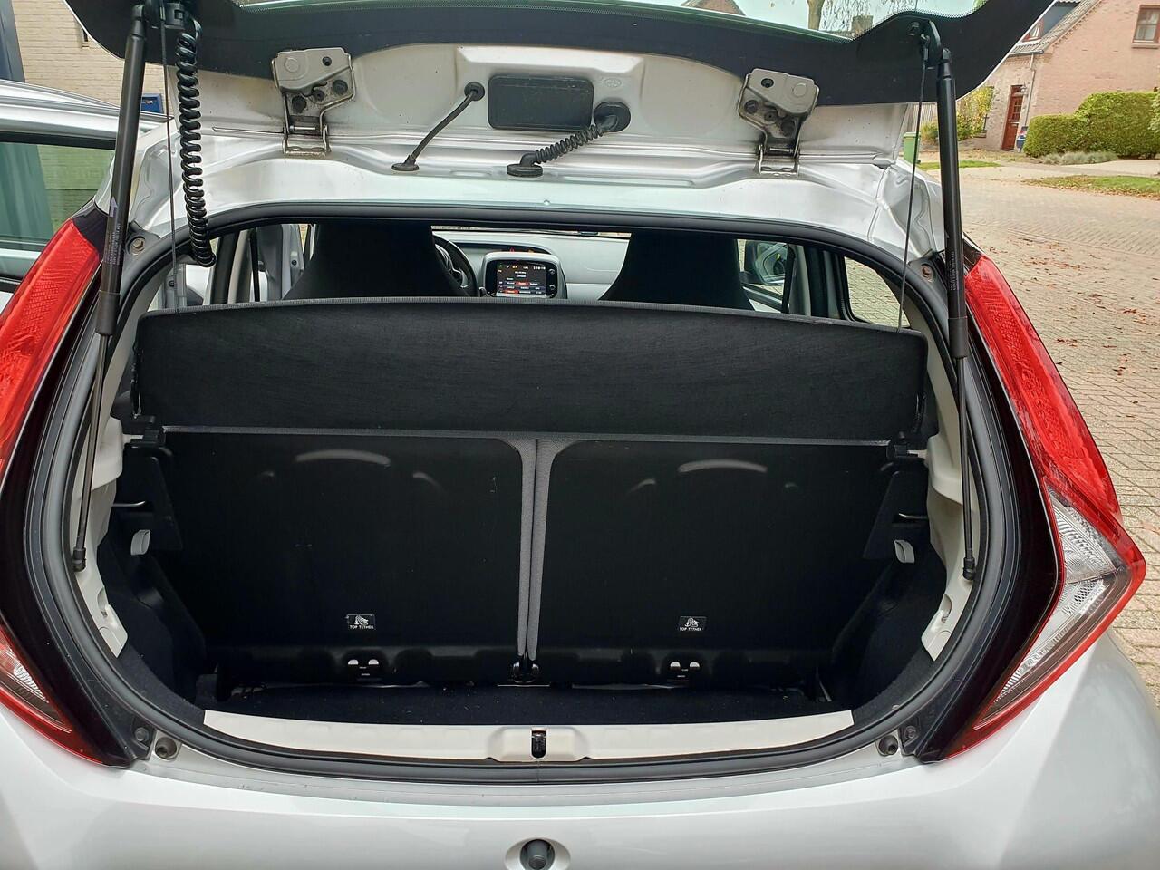 Toyota AYGO 1.0 VVT-i x-play OPEN DAK All-in prijs!