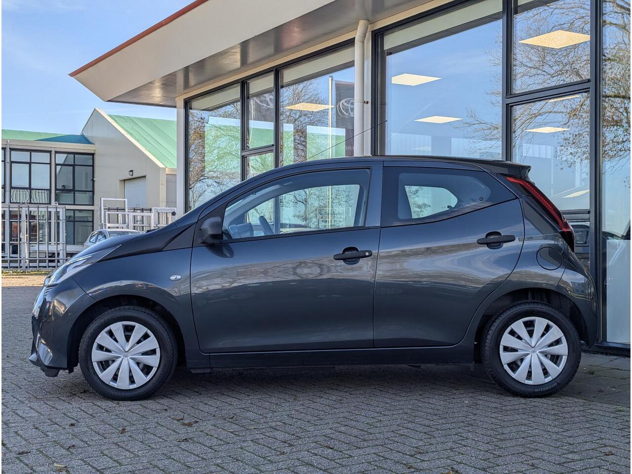 Toyota AYGO 1.0 VVT-i x-fun | Airco | Elek. ramen | Bluetooth | Led