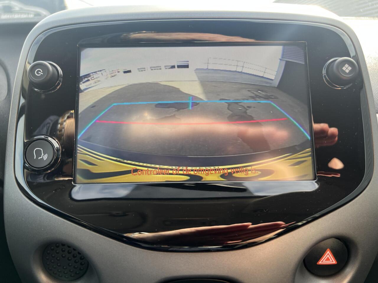 Toyota AYGO 1.0 VVT-i x-play Cabrio, Apple Carplay/Android Auto, achteruitrij camera, BTW-auto, 1e eign. NL-auto