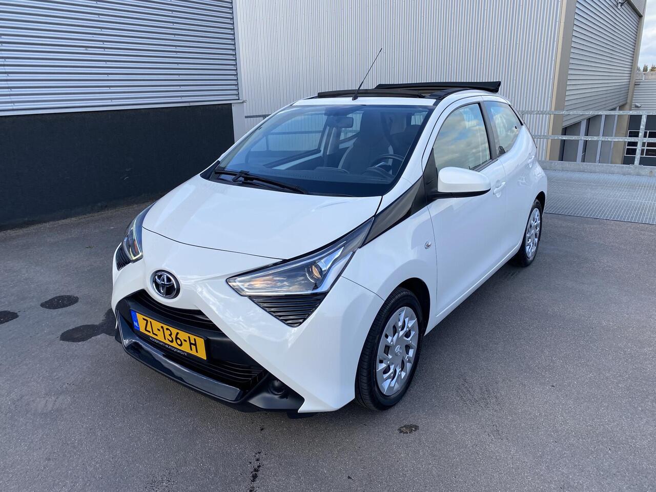 Toyota AYGO 1.0 VVT-i x-play Cabrio, Apple Carplay/Android Auto, achteruitrij camera, BTW-auto, 1e eign. NL-auto