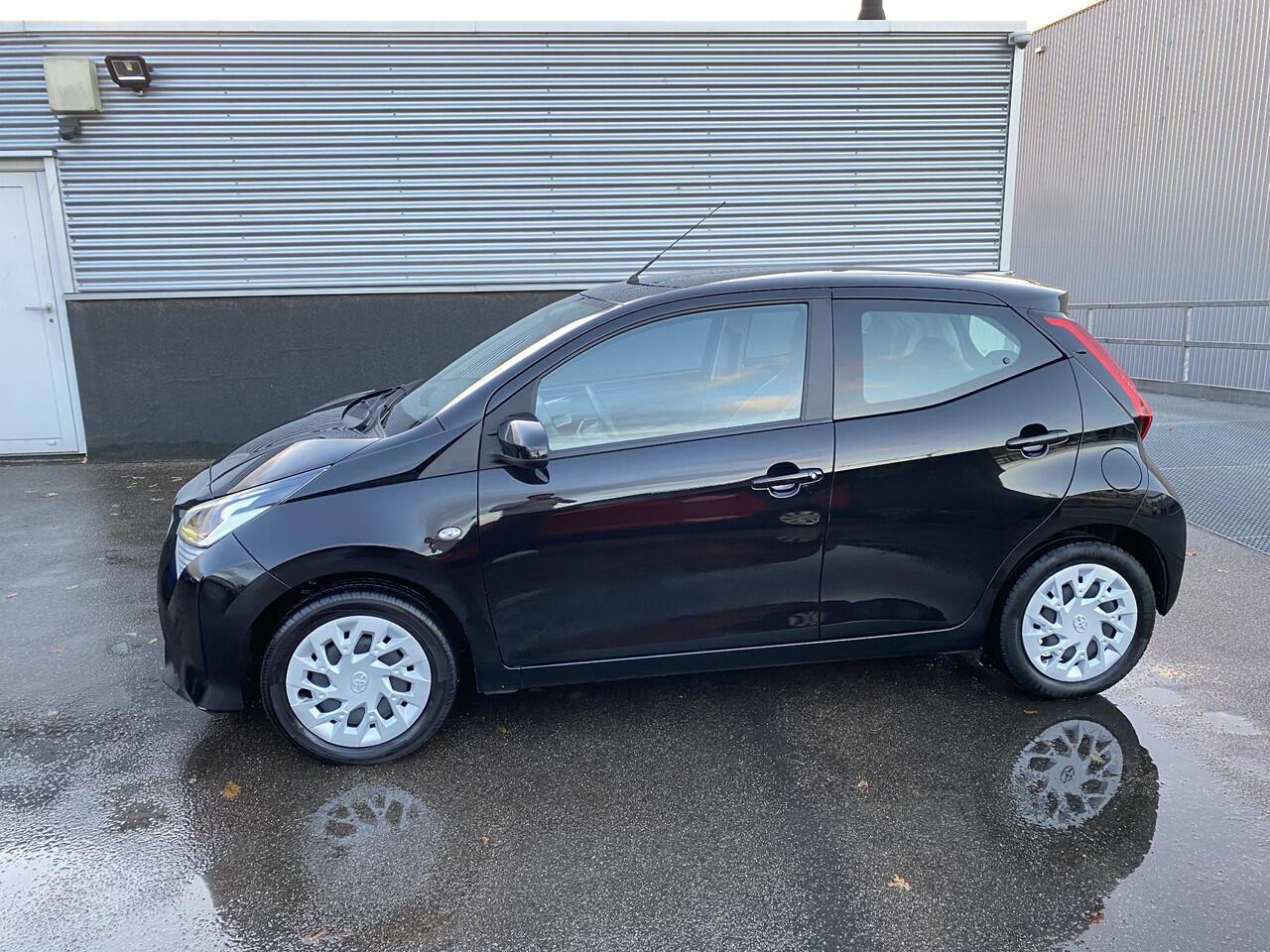 Toyota AYGO 1.0 VVT-i x-play Automaat, Apple Carplay en/of Android auto Navigatie, Achteruitrijcamera, Airco, NL-auto