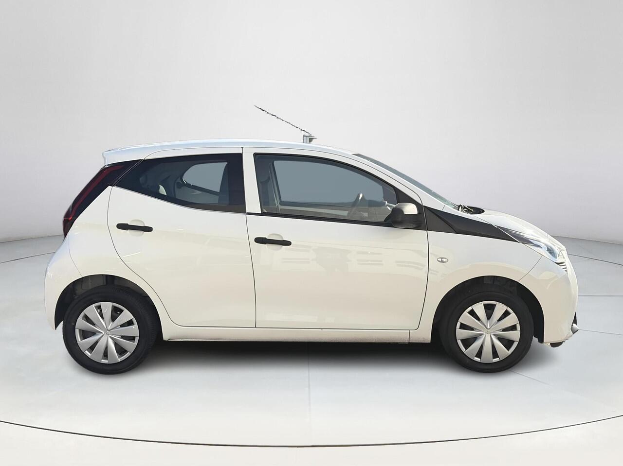 Toyota AYGO 1.0 VVT-i x-fun