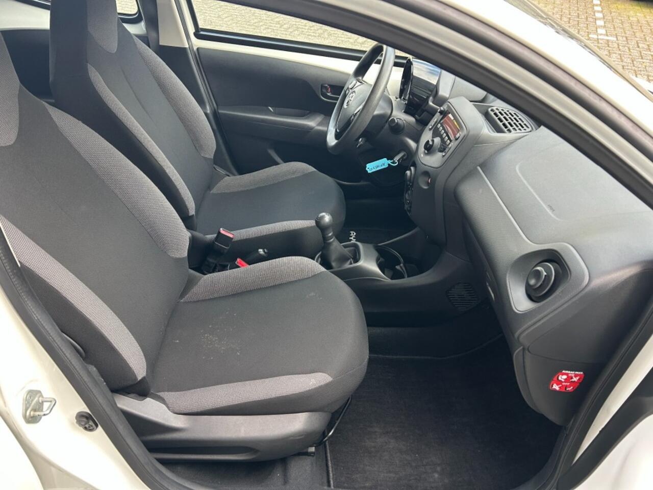 Toyota AYGO 1.0 VVT-I X-FUN