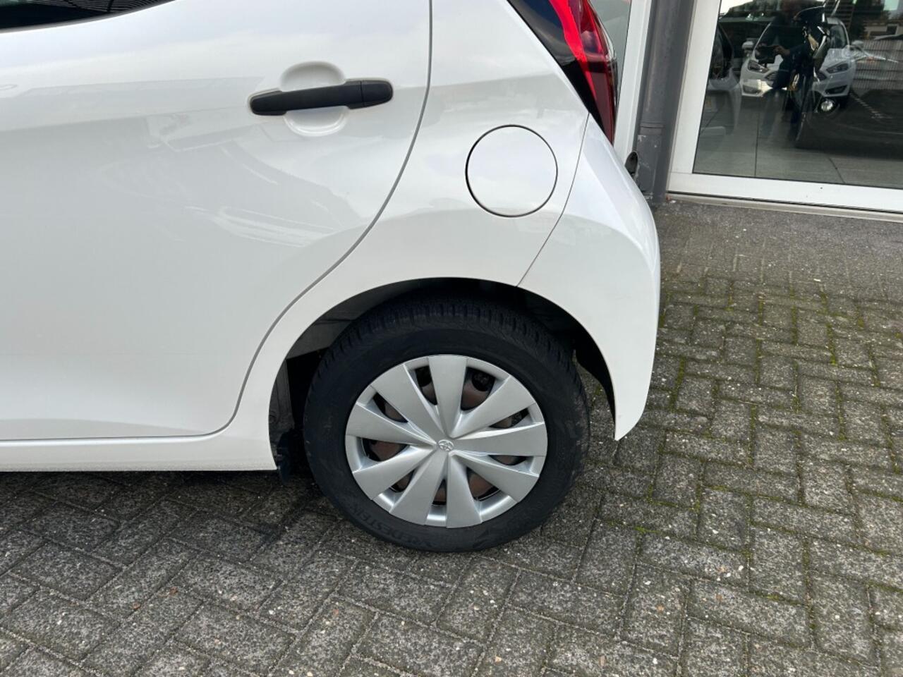 Toyota AYGO 1.0 VVT-I X-FUN