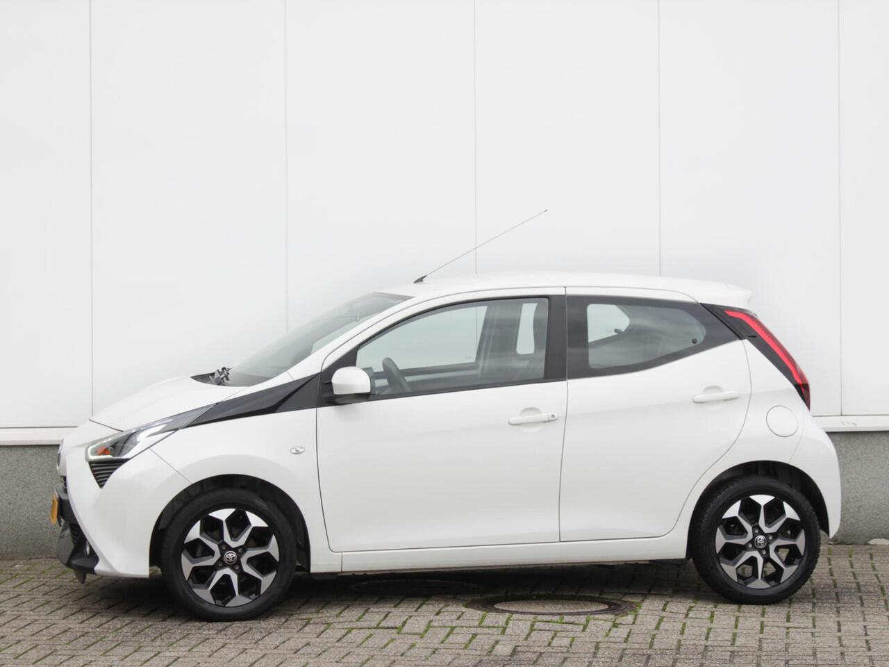 Toyota AYGO 1.0 VVT-i x-joy | Carplay / Android Auto | Airco | Camera | Lm-Velgen